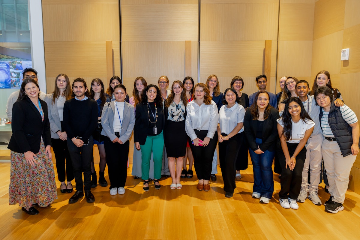 Photo de groupe des participants à l’évènement jeunesse.