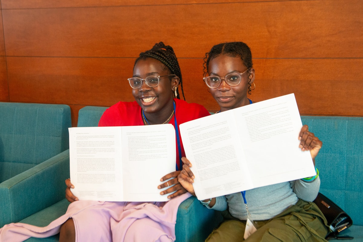 Les participants à la conférence ont discuté des enseignements qu’ils tirent de leur participation aux programmes bahá’ís d’éducation morale et spirituelle.