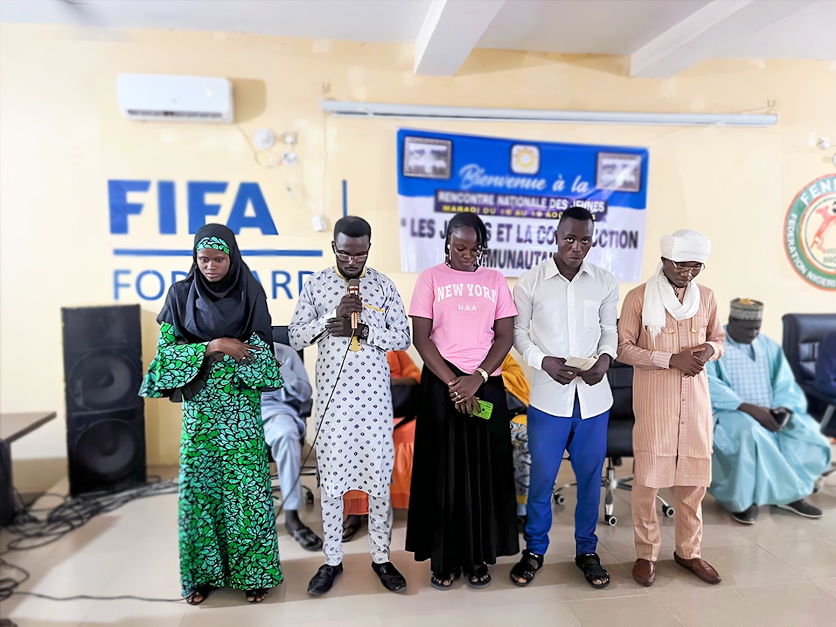 La conférence, qui a rassemblé des jeunes de 21 localités du Niger, comprenait un programme de prières dans les différentes langues du pays.